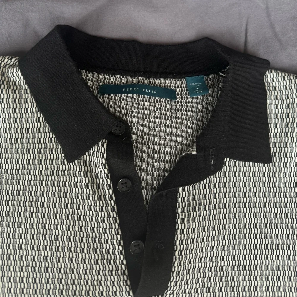 Perry Ellis Geometric Pattern Polo Sweater - Picture 3 of 4